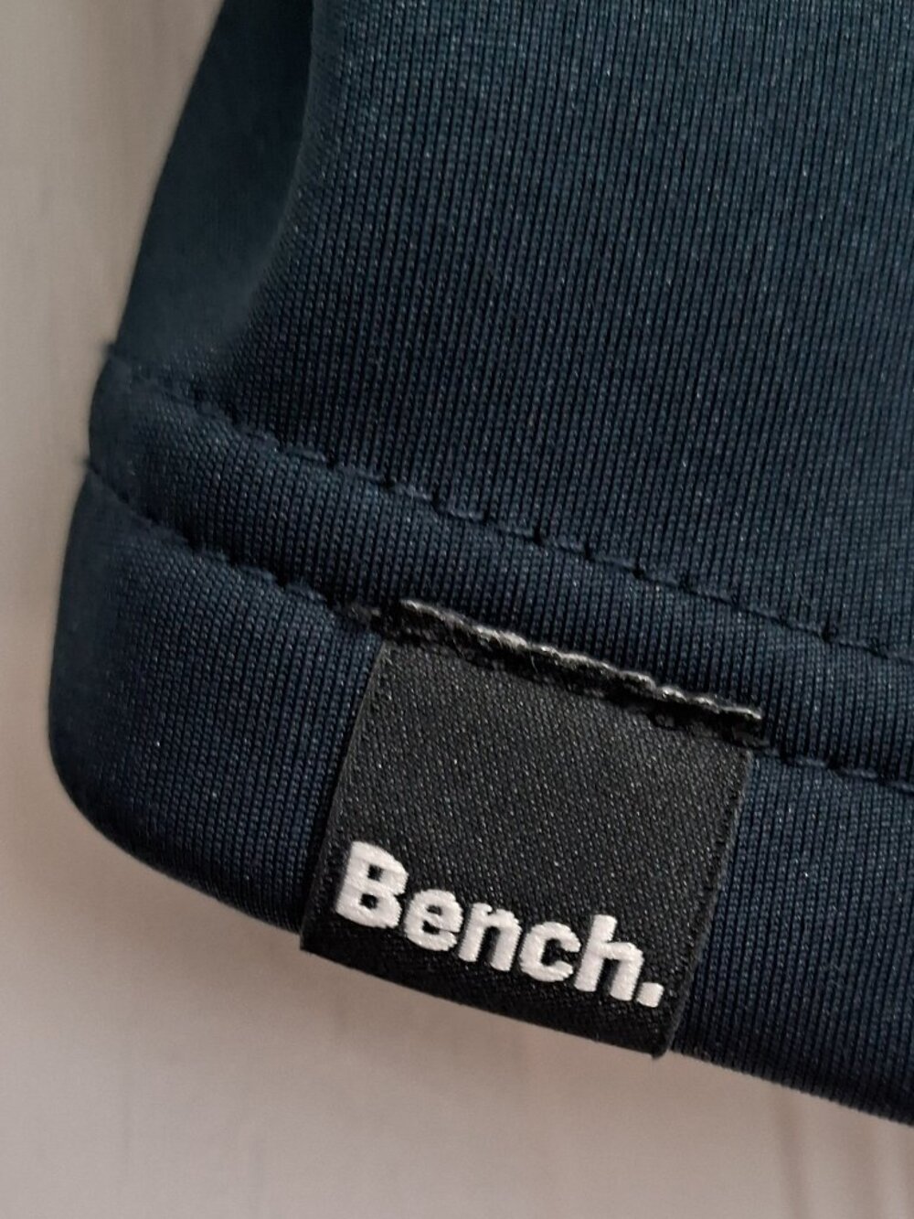 Bench jacket with a dark blue hood - Picture 4 of 13